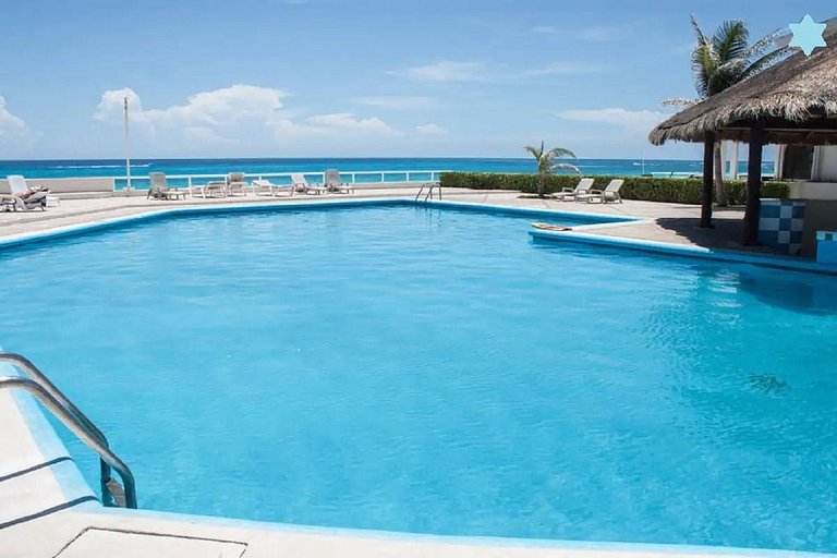 Cancun Hotel Zone Private Beach and Pool