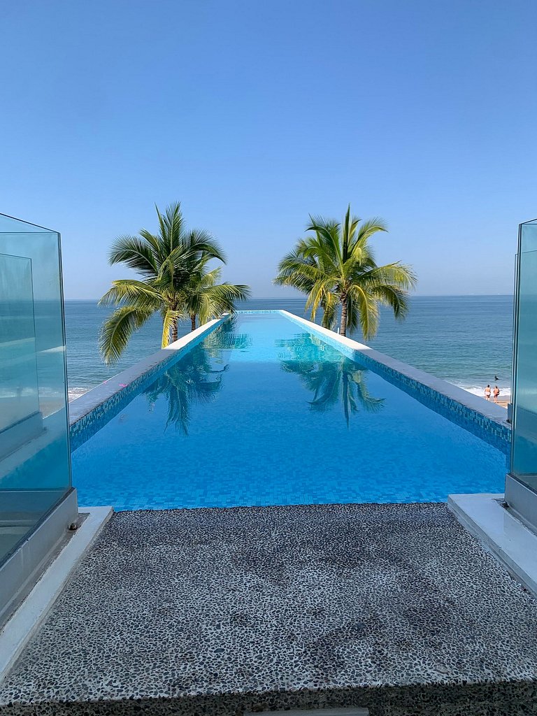 Condominio de un dormitorio con vista al mar