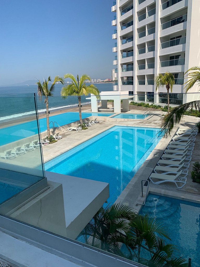 Condominio de un dormitorio con vista al mar