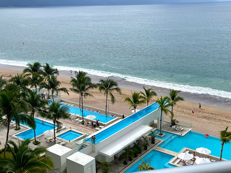 Condominio de un dormitorio con vista al mar