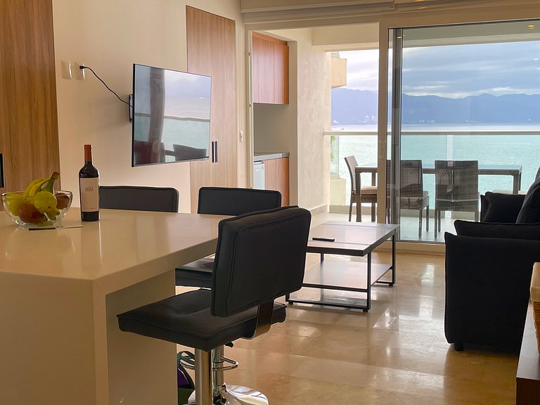 Condominio de un dormitorio con vista al mar