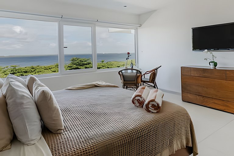 Lagoon View and Private Beach