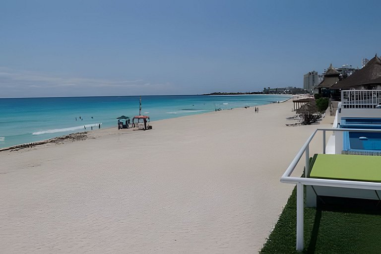 Plage privée / Piscine Zone Hôtelière