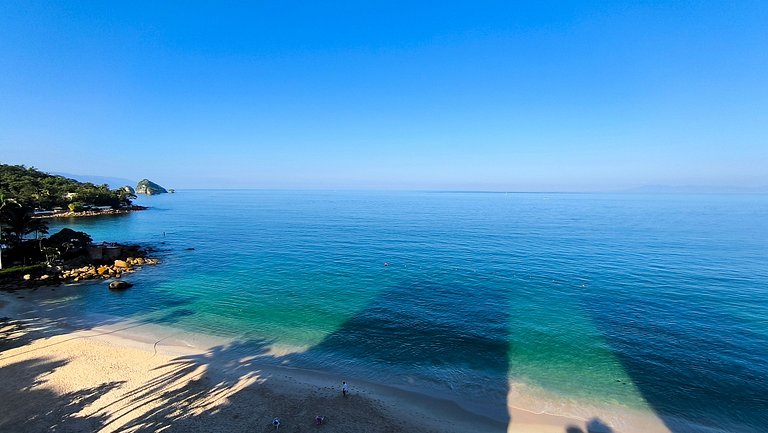 Studio en bord de plage et belle vue mer