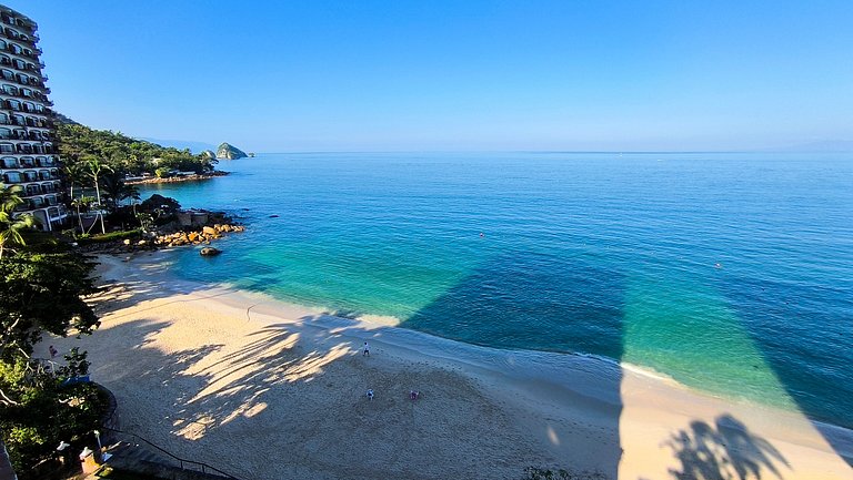 Studio en bord de plage et belle vue mer